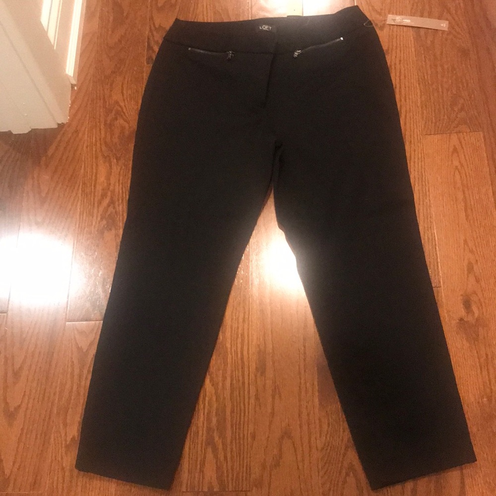 Loft Julie Cropped Pants in size 6P; black; NWT